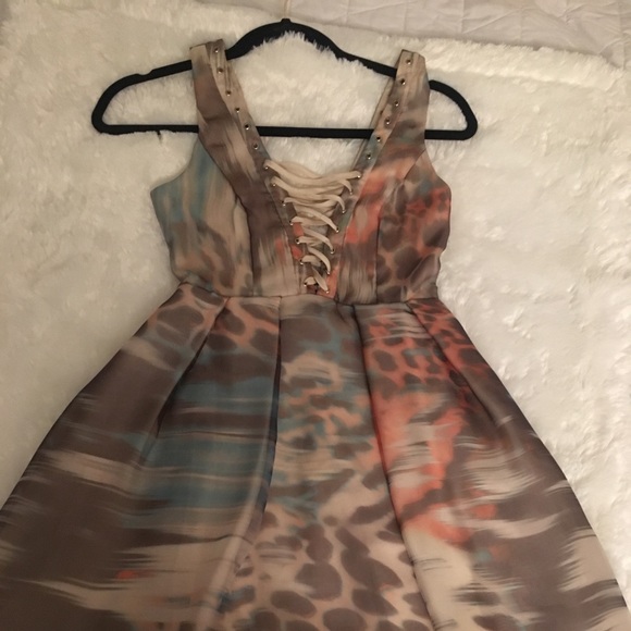 Bebe dress - Picture 2 of 6